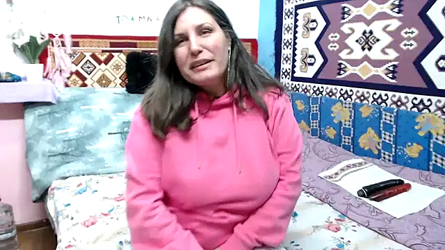 Snapshot of Adelinemilf chatting on 02.18.26 Adelinemilf online show from 02.18.26