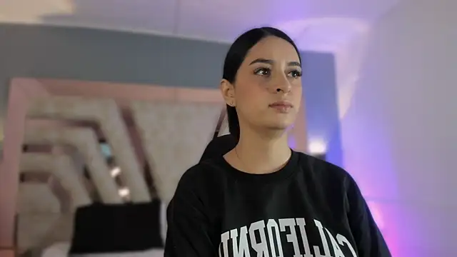 Snapshot of _NatachaDiaz_ chatting on 02.28.26 NatachaDiaz online show from 02.28.26