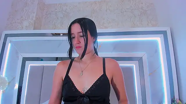 IsaBlue online show from 01.19.26