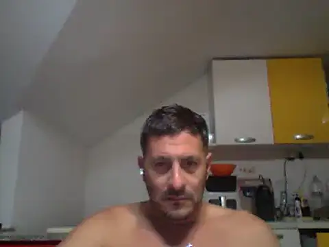 Snapshot of colosone chatting on 10.07.25 colosone online show from 10.07.25