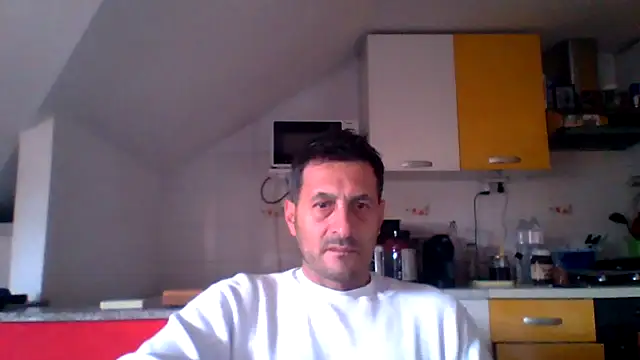 Snapshot of colosone chatting on 10.18.25 colosone online show from 10.18.25