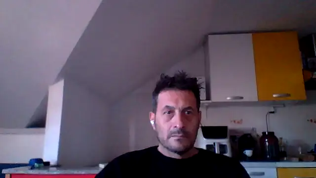 Snapshot of colosone chatting on 10.22.25 colosone online show from 10.22.25