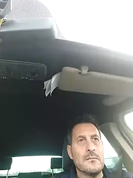 Snapshot of colosone chatting on 10.23.25 colosone online show from 10.23.25