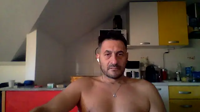 Snapshot of colosone chatting on 11.17.25 colosone online show from 11.17.25