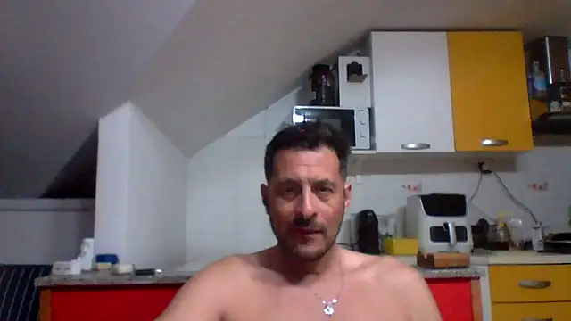 Snapshot of colosone chatting on 05.03.26 colosone online show from 05.03.26