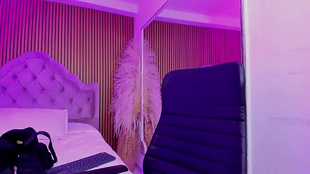 Violett hott  online show from 03.10.26