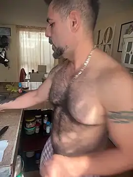 Snapshot of wolfbucker chatting on 05.07.26 wolfbucker online show from 05.07.26