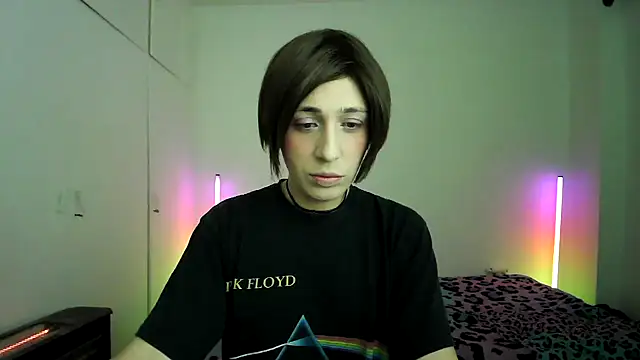 Snapshot of HoneyValentine chatting on 02.13.26 HoneyValentine online show from 02.13.26