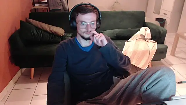 Snapshot of davidfrenchlove chatting on 02.15.26 davidfrenchlove online show from 02.15.26