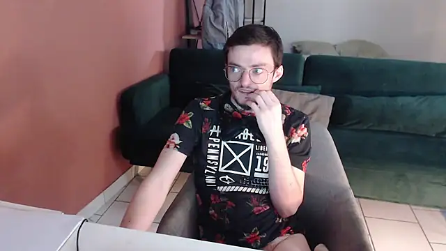 Snapshot of davidfrenchlove chatting on 02.27.26 davidfrenchlove online show from 02.27.26