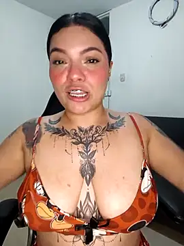 Snapshot of brenda_palacio chatting on 03.25.26 brenda palacio online show from 03.25.26