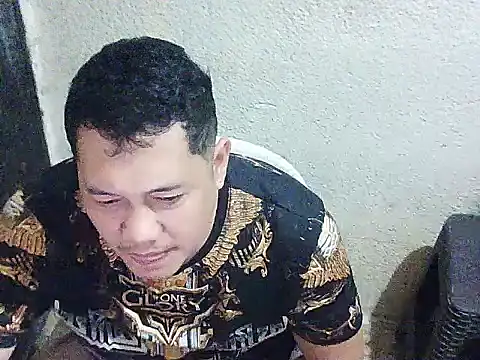 UrAsianGuy90 online show from 04.16.26