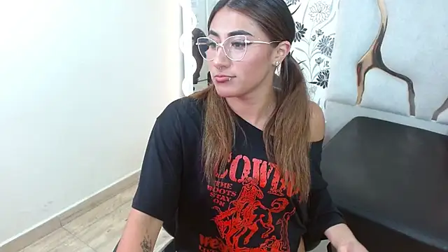 Livglow tay online show from 01.07.26