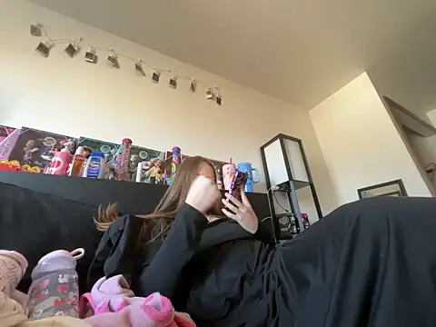 Snapshot of prettygirltracy_12 chatting on 02.04.26 prettygirltracy 12 online show from 02.04.26