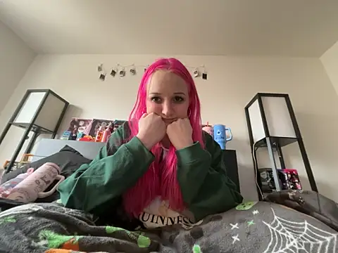 Snapshot of prettygirltracy_12 chatting on 02.08.26 prettygirltracy 12 online show from 02.08.26