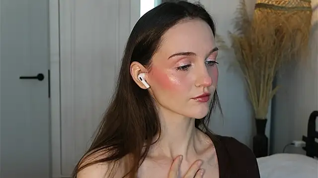 Snapshot of Lilyblush chatting on 01.18.26 Lilyblush online show from 01.18.26