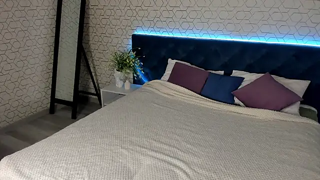 desiree doll online show from 02.12.26