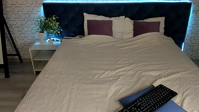 desiree doll online show from 03.02.26