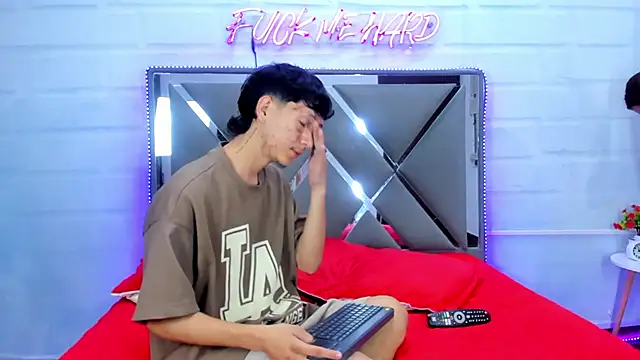 Snapshot of BunnyLove_ chatting on 02.27.26 BunnyLove online show from 02.27.26