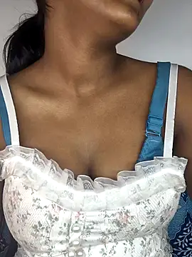 Royal-girl78 online show from 01.11.26