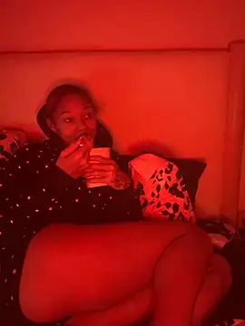 Tamiii420 online show from 03.25.26