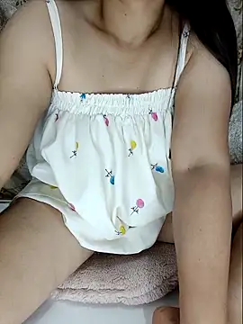 Snapshot of linhha23 chatting on 04.29.26 linhha23 online show from 04.29.26