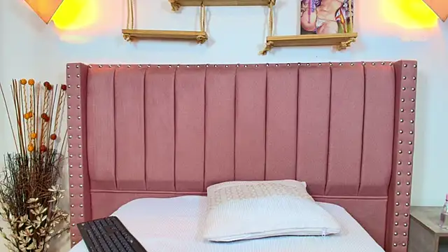 rayito petal online show from 01.08.26