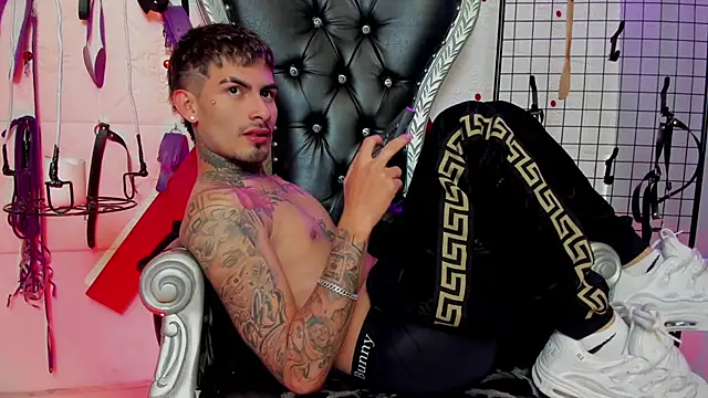 Valentino-777 online show from 01.06.26