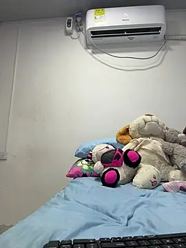 vennuss19 online show from 03.17.26