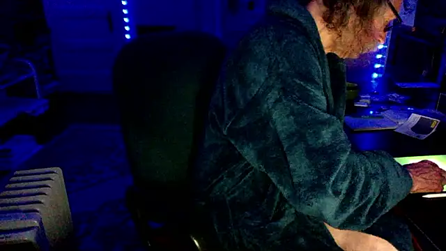 LickYourYoni online show from 04.07.26