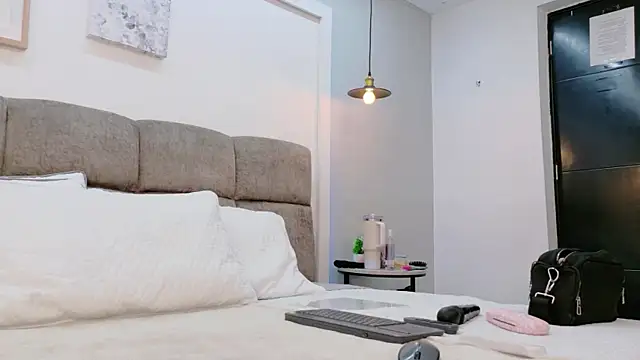AlmaRose  online show from 07.12.26