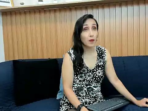 Snapshot of Riley_Reid_Milf chatting on 04.30.26 Riley Reid Milf online show from 04.30.26