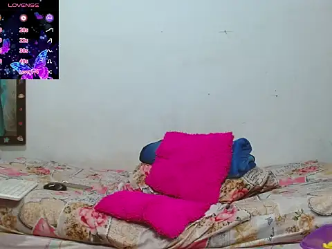 Snapshot of sofia_carol chatting on 02.19.26 sofia carol online show from 02.19.26