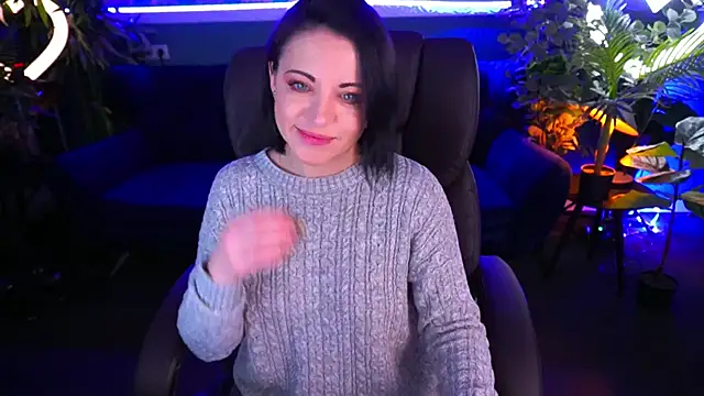 Dafni Monn online show from 01.14.25