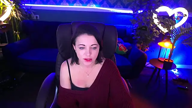 Dafni Monn online show from 02.02.25