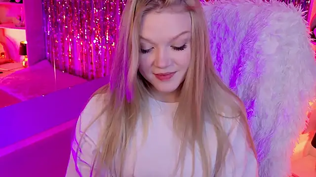 ChloeWhite online show from 04.18.26