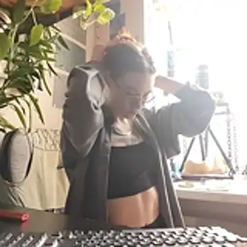 Snapshot of Shy_Bamby chatting on 02.10.26 Shy Bamby online show from 02.10.26