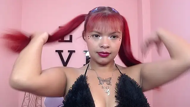 Snapshot of Choloeadams_xxx chatting on 04.11.26 Choloeadams xxx online show from 04.11.26