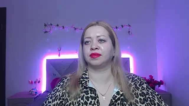 OliviaVerr online show from 04.10.26