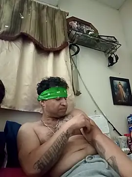 Snapshot of yoguitolokoche chatting on 02.27.26 yoguitolokoche online show from 02.27.26