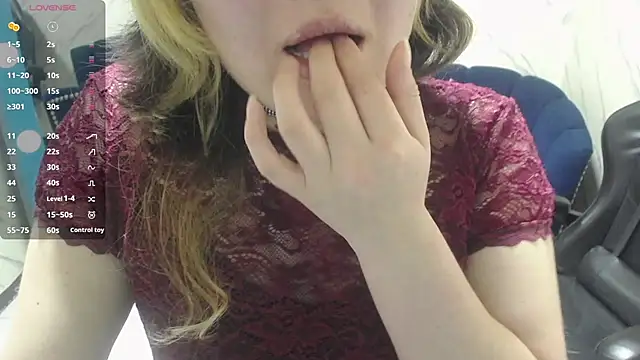 Nezuko v online show from 01.10.26