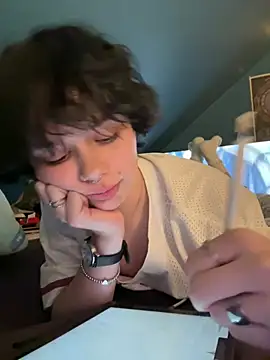 Snapshot of quwuinnie333 chatting on 01.08.26 quwuinnie333 online show from 01.08.26