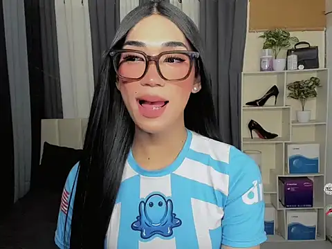 FyangFoxx online show from 03.27.26