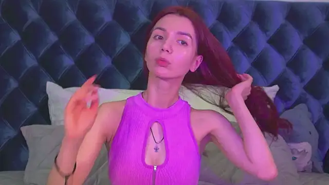 Snapshot of VanessaVienne chatting on 05.18.26 VanessaVienne online show from 05.18.26