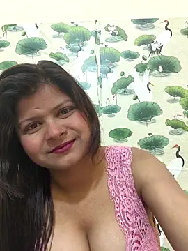 Attractive Queen  online show from 02.17.26