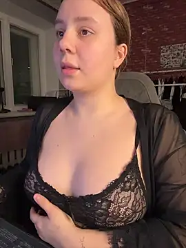 AnnaSeint online show from 02.17.26