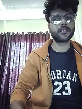 Snapshot of your_bad_boy0001 chatting on 02.13.26 your bad boy0001 online show from 02.13.26