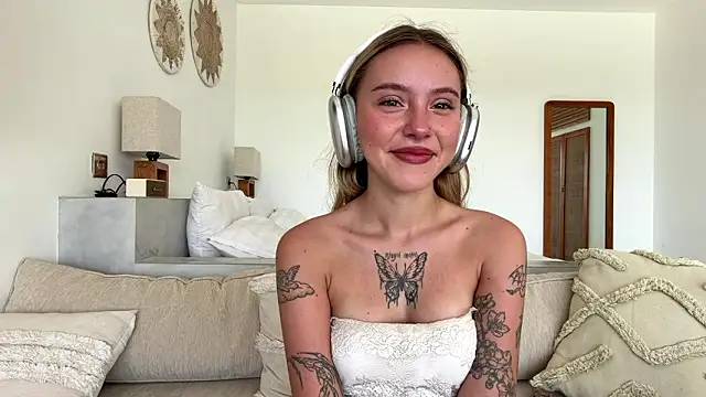 MartinaDeoliveira online show from 02.06.26