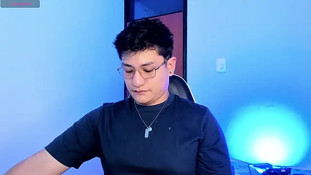 Theo Rowan online show from 02.10.26