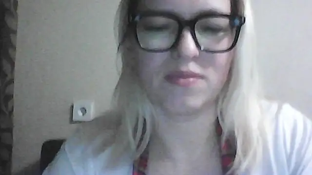 Snapshot of Dolce_Tempt chatting on 01.12.26 Dolce Tempt online show from 01.12.26